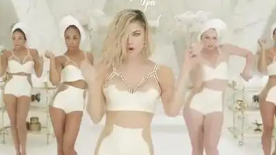 скачать клип Fergie - M.I.L.F. $