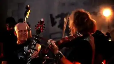 Скачать клип