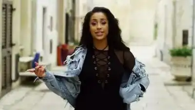 скачать клип Stooshe - Let It Go