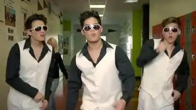 скачать клип Forever In Your Mind - Enough About Me