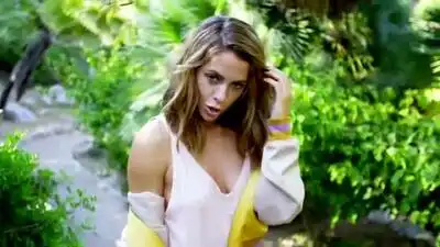 скачать клип Vanessa Mai - Meilenweit