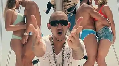 Скачать клип