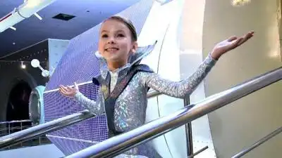 скачать клип Данэлия Тулешова - Космос