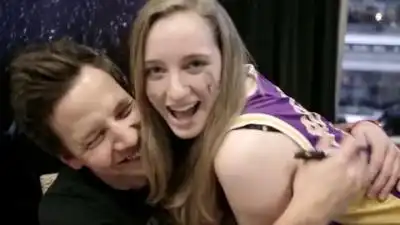 скачать клип Simple Plan - This Song Saved My Life