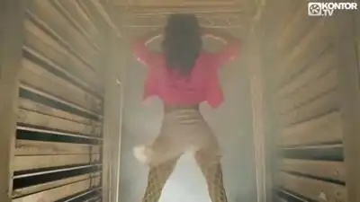 скачать клип Flaco Flow and Melanina feat. Big Mancilla - El Tiki