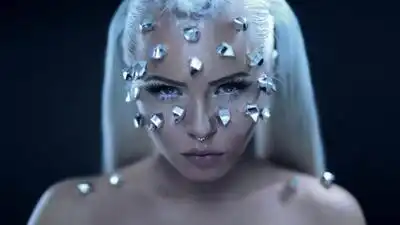 скачать клип Kerli - Diamond Hard