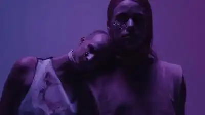 Скачать клип