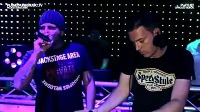 Скачать клип