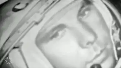 скачать клип Сергей Бобунец feat. Юрий Гагарин - Космос н ...