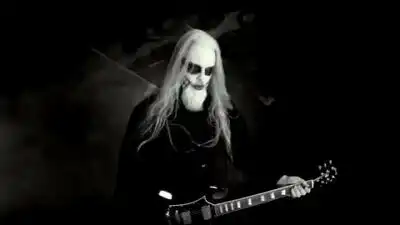 скачать клип Bloody Hammers - Lights Come Alive