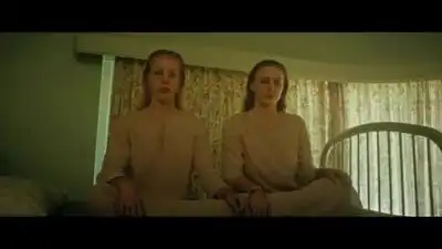 скачать клип Emma Louise - West End Kids