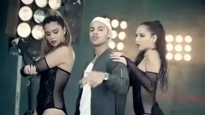 скачать клип Alex Duvall - Haciendolo