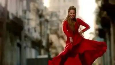 скачать клип Gente de Zona ft. Los Del Rio - Mas Macarena