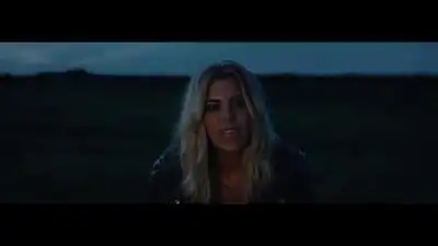 скачать клип Mollie King - Back To You