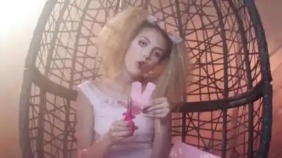 Скачать клип