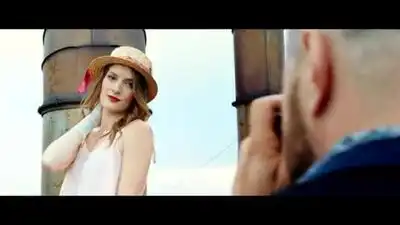 скачать клип Денис Харламов and Sofi Okran - Лови любовь