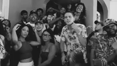 скачать клип G-Eazy - Calm Down