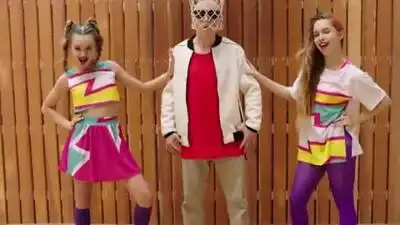 скачать клип Open Kids ft. Quest Pistols Show - Круче всех