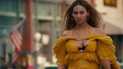 скачать клип Beyonce - Hold Up