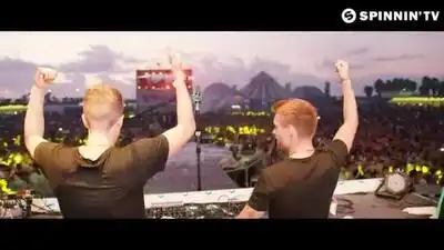 скачать клип Merk and Kremont - CIAO
