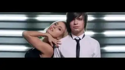 скачать клип Илья Гуров - Знаешь, я скучаю