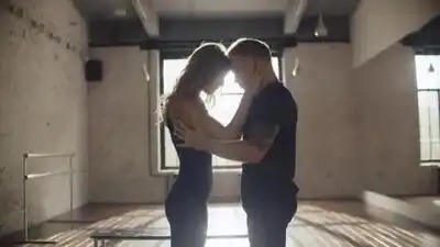 скачать клип Наргиз feat. Максим Фадеев - Вдвоем