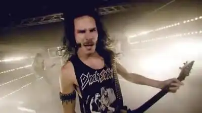 скачать клип Evil Invaders - Raising Hell