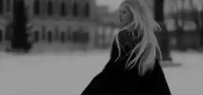 скачать клип Елена Елсакова - Чайка