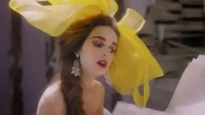 скачать клип Michelle Treacy - Armageddon