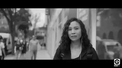 скачать клип Youngheart ft. Matina - Rise