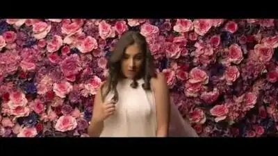 скачать клип Lynda ft. Maitre Gims - On sy fait