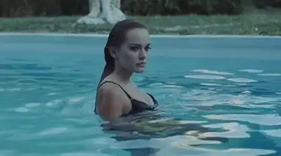 Скачать клип