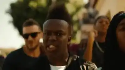 скачать клип KSI ft. Waka Flocka Flame - Jump Around