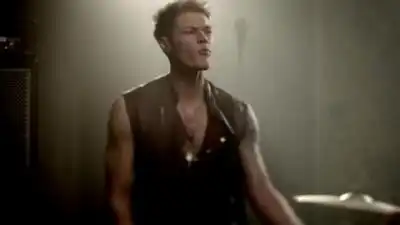 скачать клип Lawson - Learn To Love Again