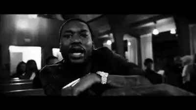 Скачать клип