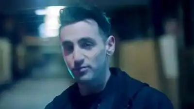 скачать клип Hedley - Cant Slow Down