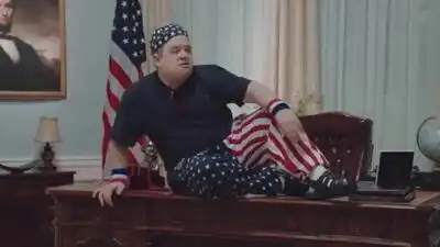 скачать клип Weezer - I Love The USA