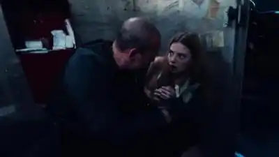 скачать клип The Weeknd - False Alarm