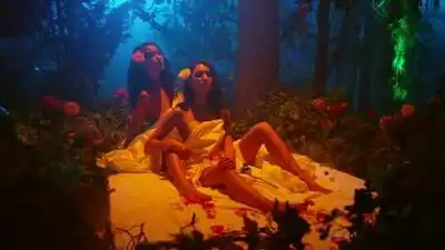 Скачать клип