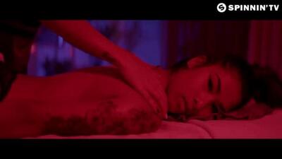 скачать клип Far East Movement x Marshmello ft. Chanyeol and Tinashe - Freal Luv