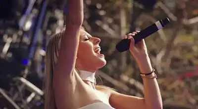 скачать клип Tom Boxer - Major Thrill (UN official video)