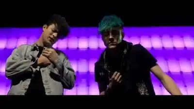 скачать клип Jedward - Hologram