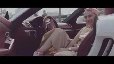 скачать клип Polly Prince - Лето внутри