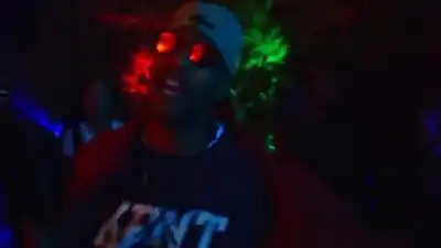 Скачать клип