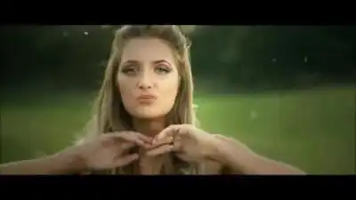 скачать клип Alice Olivia - Shot You Down