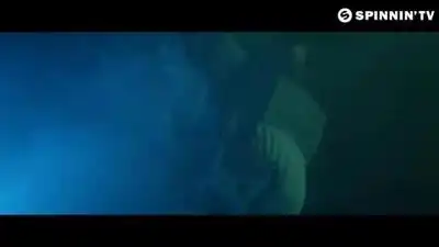 скачать клип Streex - Alive (Studio Video)