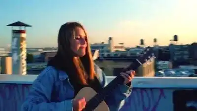 скачать клип Chelsea Cutler - Wake Up