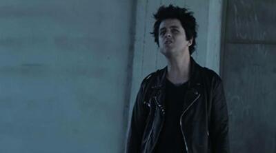 скачать клип Green Day - Still Breathing