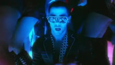 скачать клип Nick Jonas - Champagne Problems