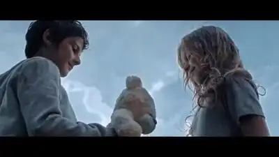 скачать клип Андрей Гризли, Вахтанг - Небо над нами